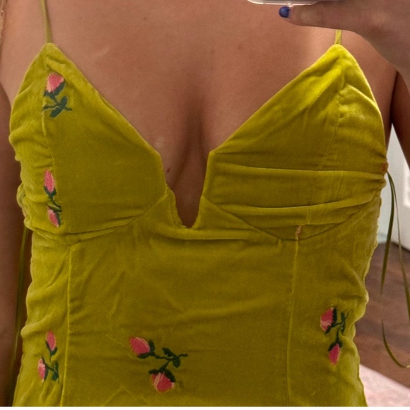 Urban Outfiters mini dress Chartreuse Green Pink Embroidered Rosebuds Coquette M - Picture 5 of 6
